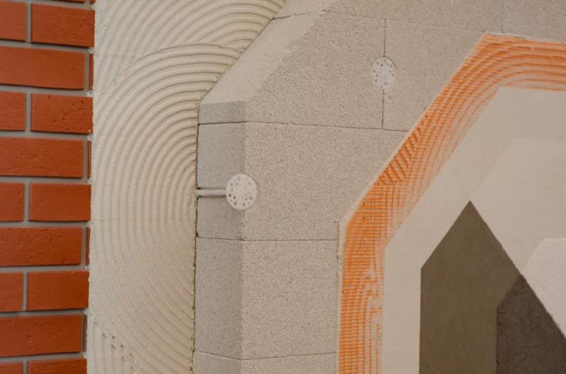 Isoler les murs par l'int&eacute;rieur ou l'ext&eacute;rieur pr&egrave;s de Besan&ccedil;on